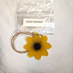 Daisy Flower - Handmade - Going Bananas - Car Scent